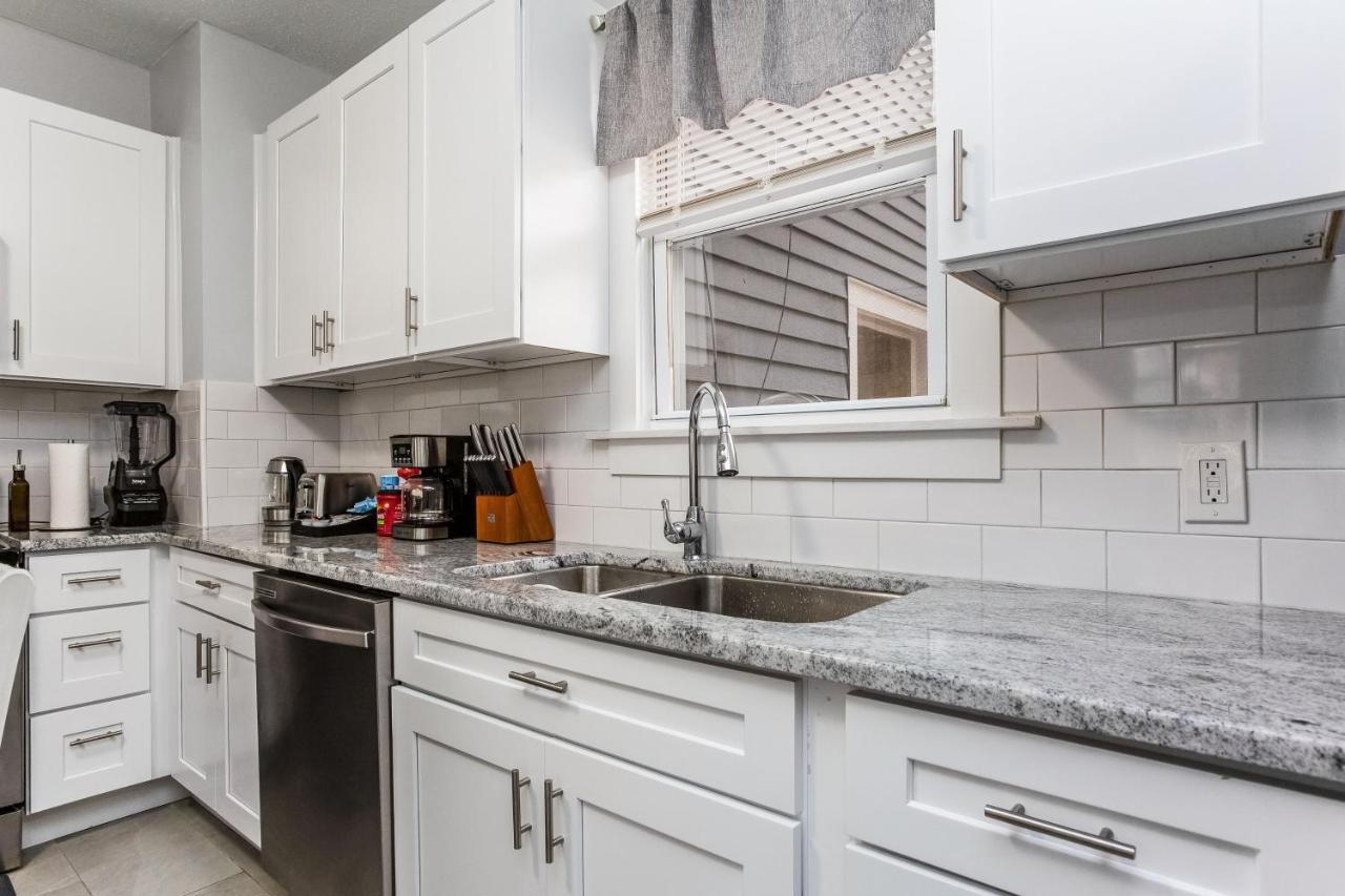 2 Bedroom Apartment Near Bristol Center Екстер'єр фото